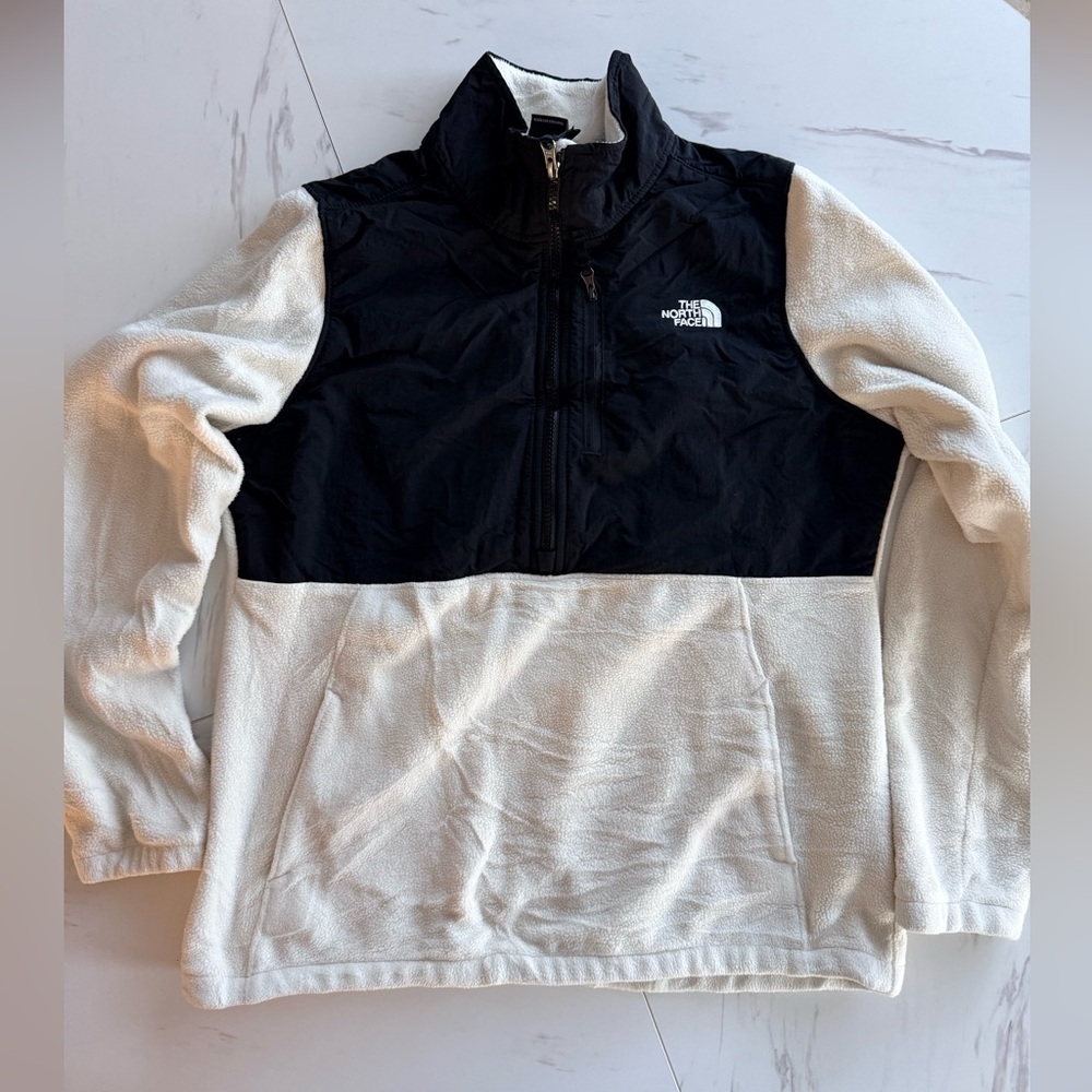 The North Face Women’s Medium Denali Fleece Pullover Half Zip Black White